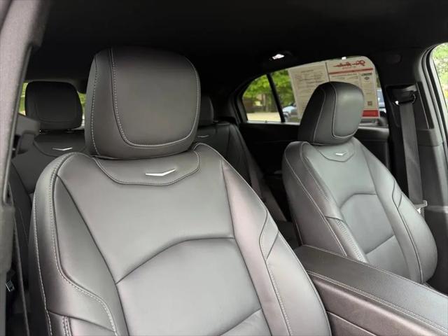 2025 Cadillac XT4 FWD Premium Luxury