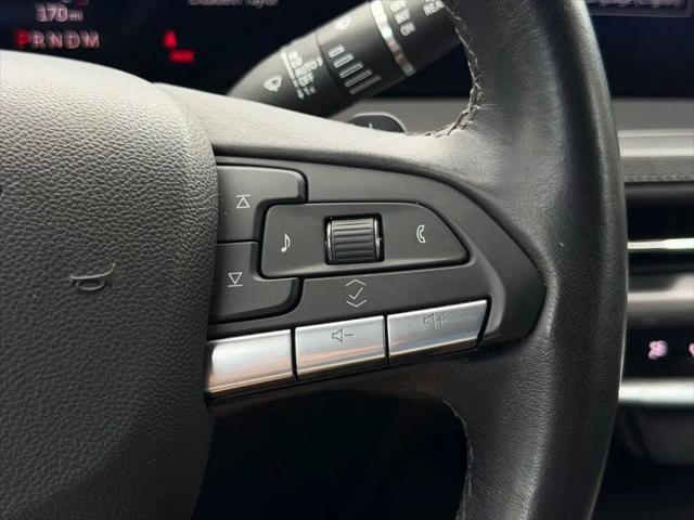 2025 Cadillac XT4 FWD Premium Luxury