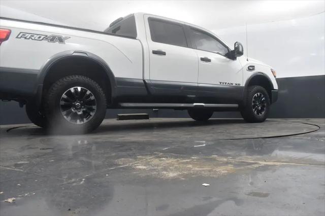2017 Nissan Titan XD PRO-4X Gas