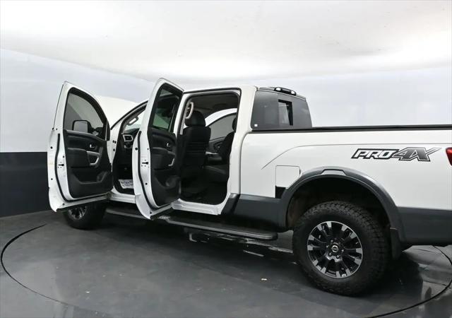 2017 Nissan Titan XD PRO-4X Gas