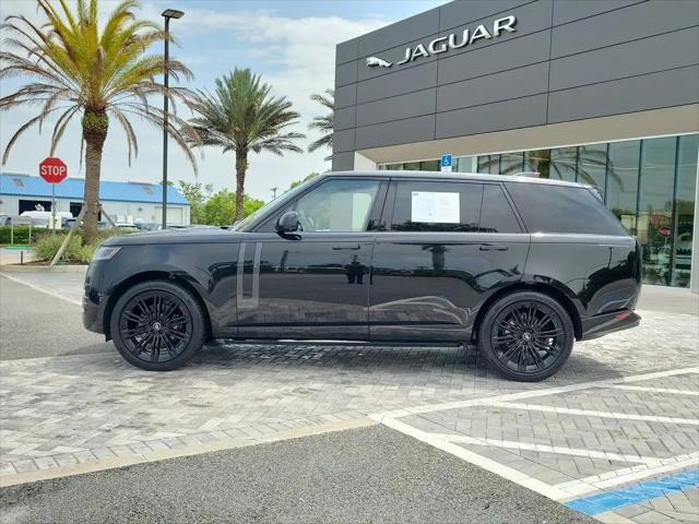 2025 Land Rover Range Rover P400 SE 7 Seat