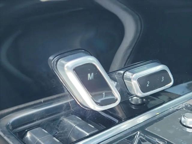 2025 Land Rover Range Rover P400 SE 7 Seat