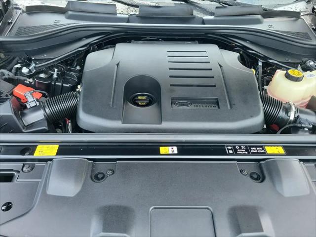 2025 Land Rover Range Rover P400 SE 7 Seat