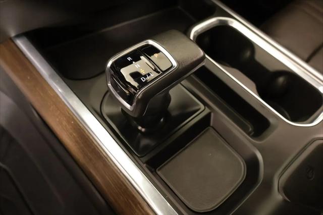 2022 Chevrolet Silverado 1500 4WD Crew Cab Short Bed High Country