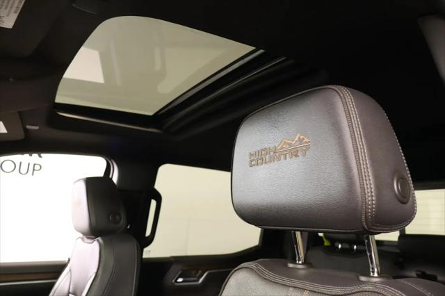 2022 Chevrolet Silverado 1500 4WD Crew Cab Short Bed High Country
