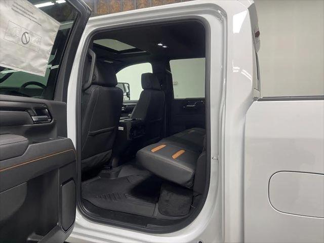 2026 GMC Sierra 2500HD Crew Cab, Standard Bed, AT4, 4WD
