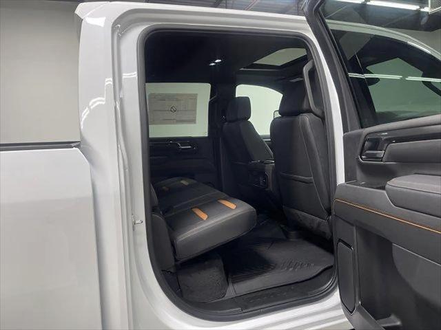2026 GMC Sierra 2500HD Crew Cab, Standard Bed, AT4, 4WD