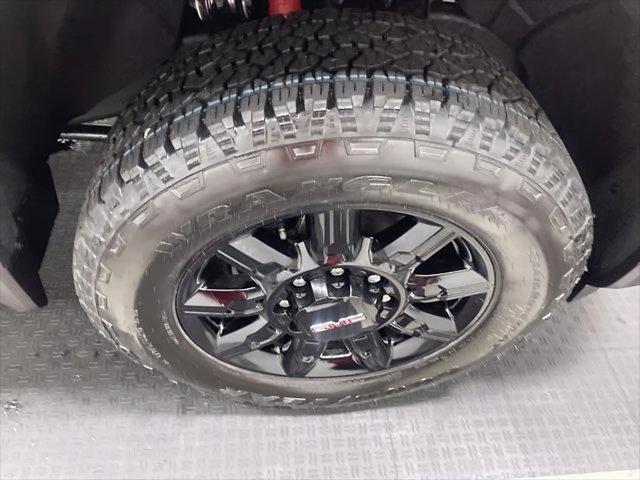 2026 GMC Sierra 2500HD Crew Cab, Standard Bed, AT4, 4WD