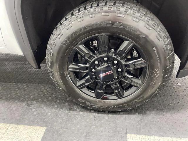 2026 GMC Sierra 2500HD Crew Cab, Standard Bed, AT4, 4WD