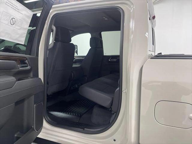 2026 GMC Sierra 2500HD Crew Cab, Standard Bed, SLE, 4WD