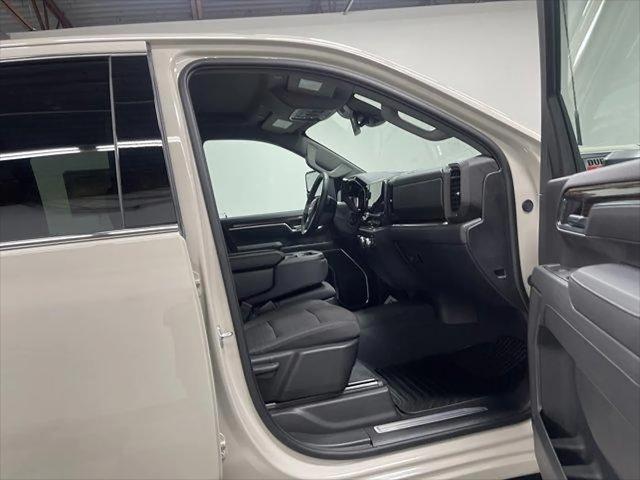 2026 GMC Sierra 2500HD Crew Cab, Standard Bed, SLE, 4WD