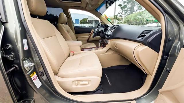 2013 Toyota Highlander Limited V6