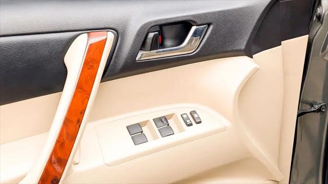 2013 Toyota Highlander Limited V6