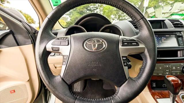 2013 Toyota Highlander Limited V6