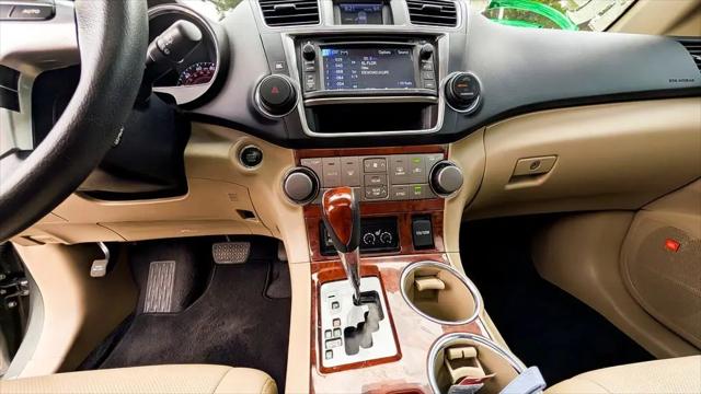 2013 Toyota Highlander Limited V6
