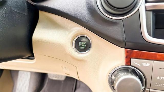 2013 Toyota Highlander Limited V6