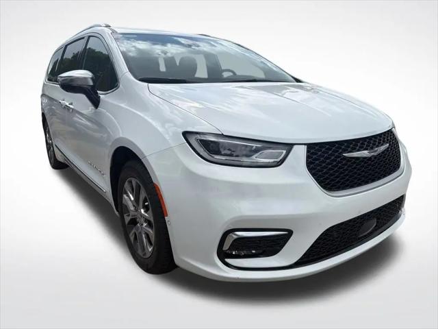 2023 Chrysler Pacifica Hybrid Pinnacle
