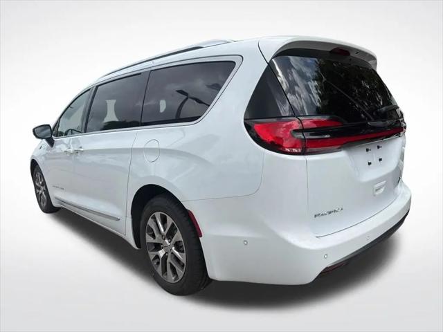 2023 Chrysler Pacifica Hybrid Pinnacle