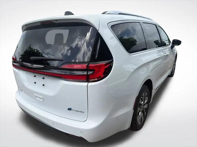 2023 Chrysler Pacifica Hybrid Pinnacle