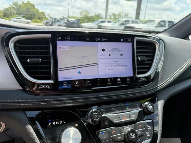 2024 Chrysler Pacifica Hybrid S Appearance Pkg