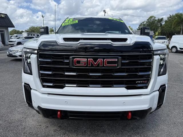 2025 GMC Sierra 2500HD 4WD Crew Cab Standard Bed AT4