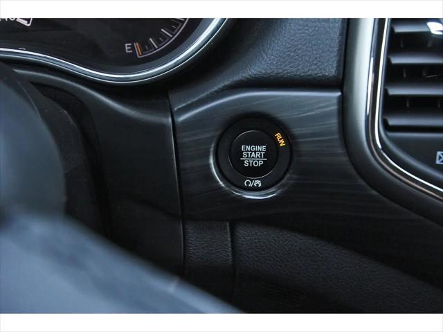 2019 Jeep Grand Cherokee Laredo E 4x2