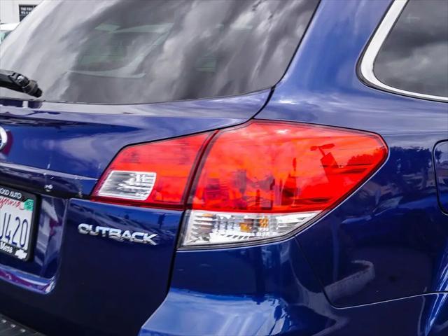 2010 Subaru Outback 2.5i Premium
