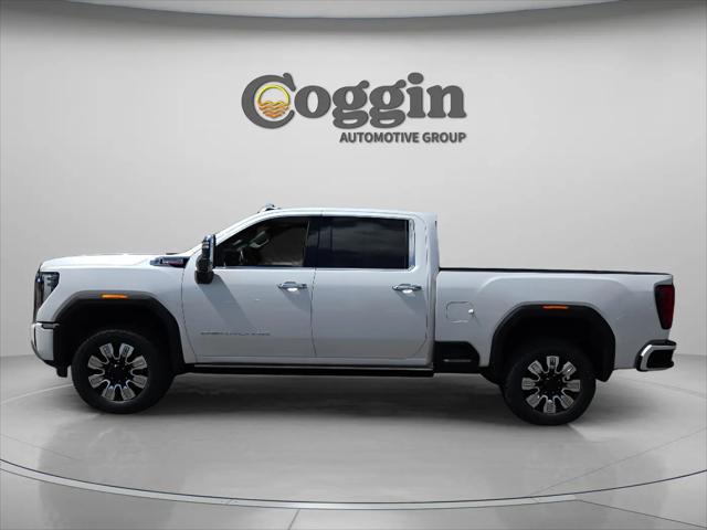 2024 GMC Sierra 2500HD 4WD Crew Cab Standard Bed Denali