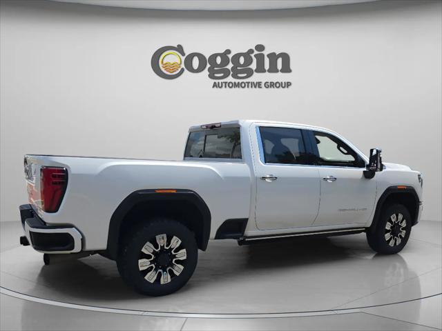 2024 GMC Sierra 2500HD 4WD Crew Cab Standard Bed Denali