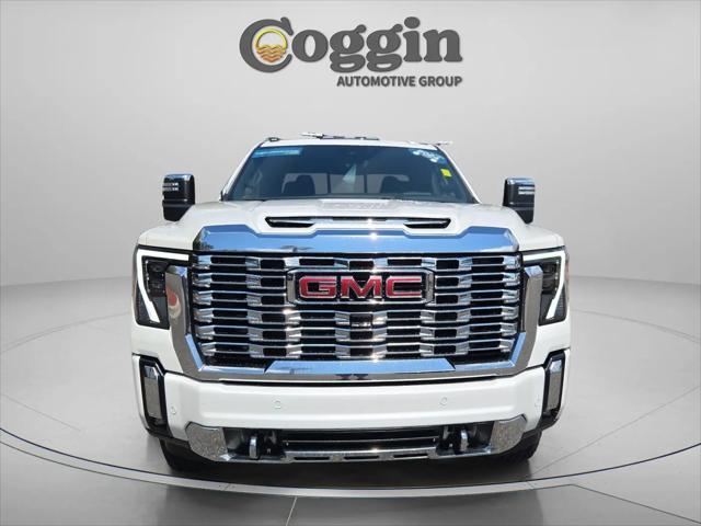 2024 GMC Sierra 2500HD 4WD Crew Cab Standard Bed Denali