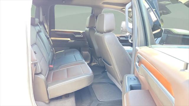 2024 GMC Sierra 2500HD 4WD Crew Cab Standard Bed Denali
