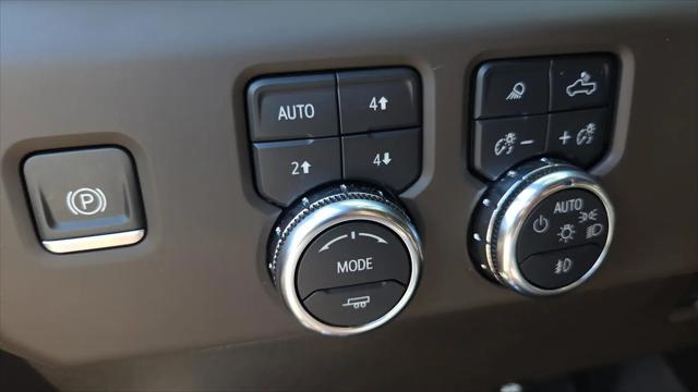 2024 GMC Sierra 2500HD 4WD Crew Cab Standard Bed Denali