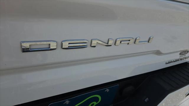 2024 GMC Sierra 2500HD 4WD Crew Cab Standard Bed Denali