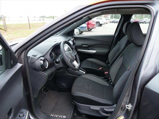 2020 Nissan Kicks SV Xtronic CVT