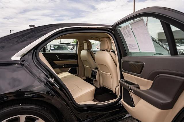 2018 Lincoln Continental Premiere