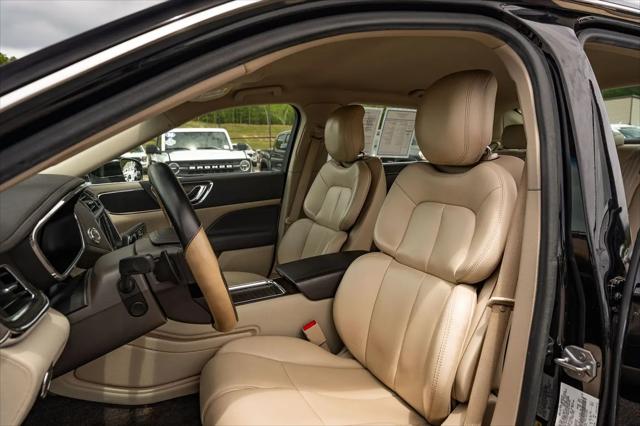 2018 Lincoln Continental Premiere