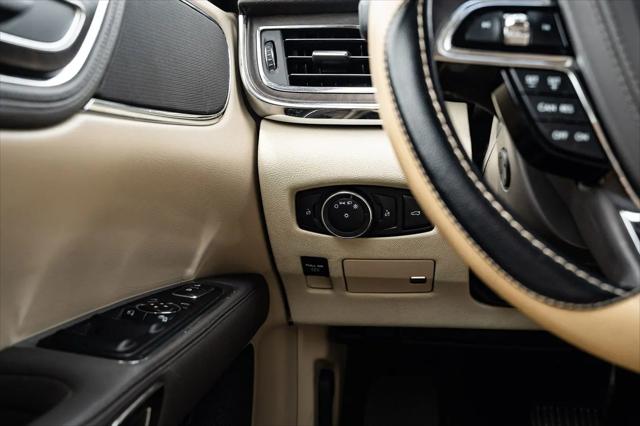 2018 Lincoln Continental Premiere