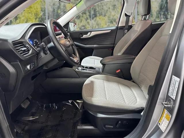 2021 Ford Escape SE Hybrid