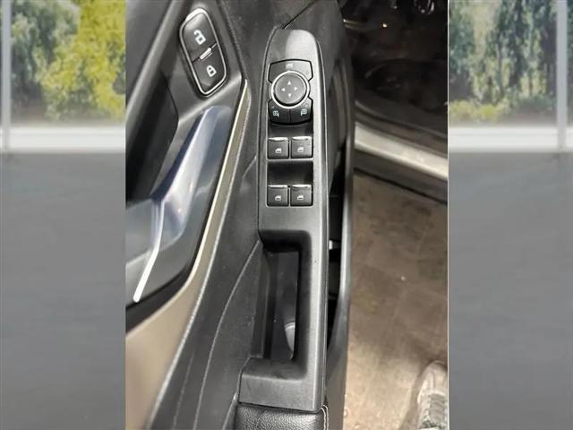 2021 Ford Escape SE Hybrid
