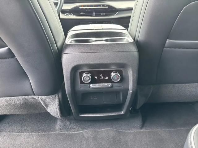 2025 Buick Enclave Preferred FWD