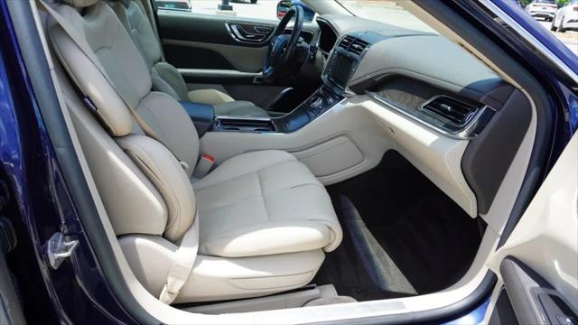 2017 Lincoln Continental Select
