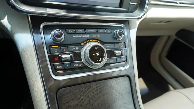 2017 Lincoln Continental Select
