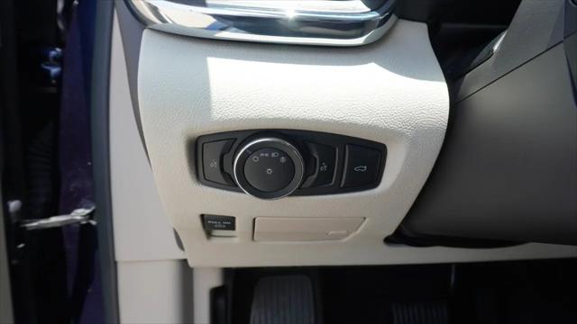 2017 Lincoln Continental Select