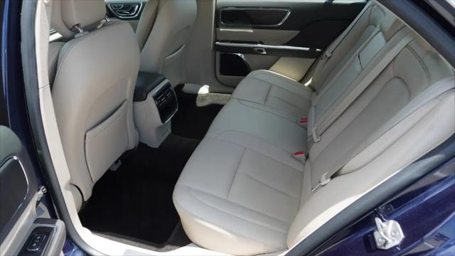 2017 Lincoln Continental Select