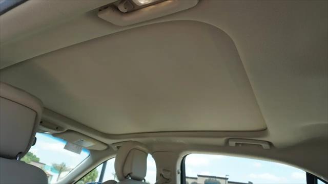 2017 Lincoln Continental Select
