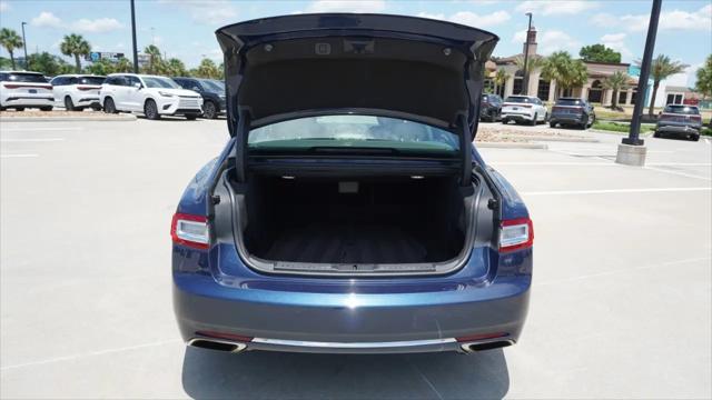 2017 Lincoln Continental Select