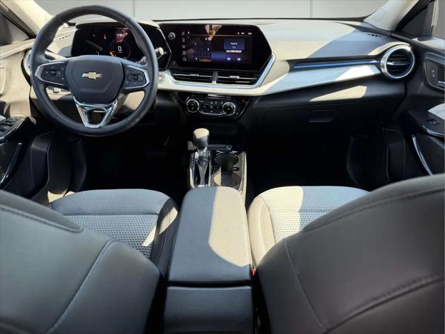 2025 Chevrolet Trax FWD LT