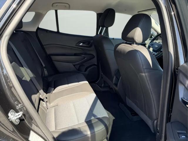 2025 Chevrolet Trax FWD LT