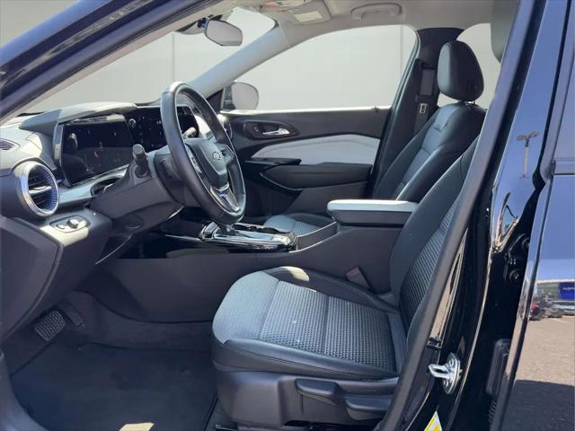2025 Chevrolet Trax FWD LT