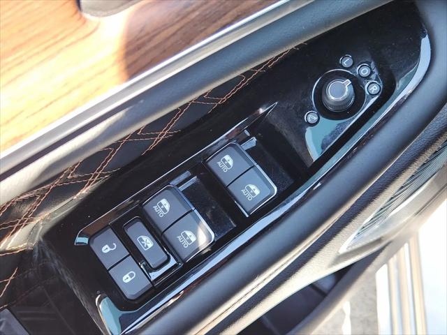2022 Jeep Grand Cherokee Summit 4x4
